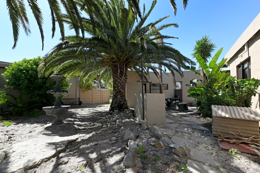 6 Bedroom Property for Sale in Welgelegen Western Cape